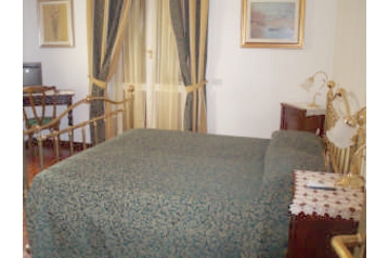 Italija Privát Varese, Eksterier